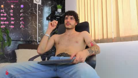 R A F A E L online show from April 8, 8:53 pm