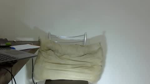 Snapshot of rafaelssk chatting on January 17, 1:05 pm elenacam online show from January 17, 1:05 pm