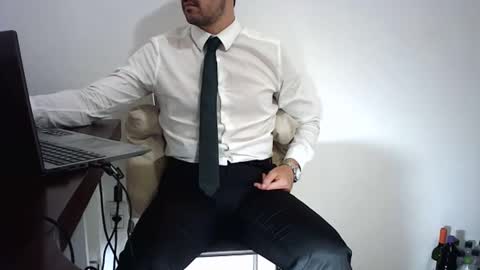 Snapshot of rafaelssk chatting on March 13, 3:29 pm elenacam online show from March 13, 3:29 pm