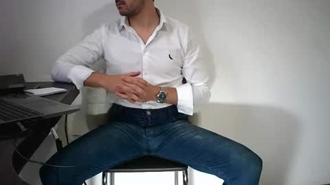 Snapshot of rafaelssk chatting on May 2, 10:31 am elenacam online show from May 2, 10:31 am