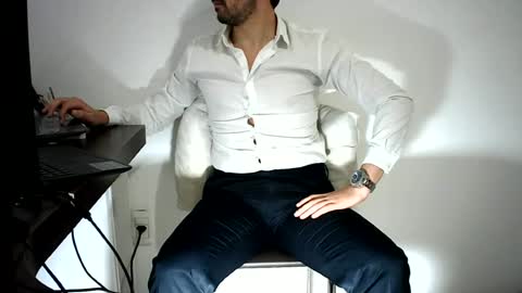 Snapshot of rafaelssk chatting on June 24, 10:20 pm elenacam online show from June 24, 10:20 pm
