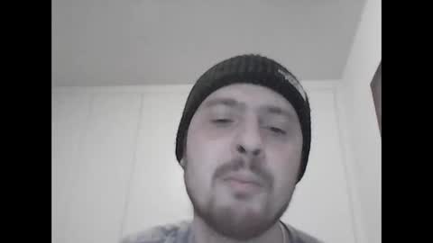 Snapshot of raffapelle49 chatting on February 20, 2:28 pm raffapelle49 online show from February 20, 2:28 pm