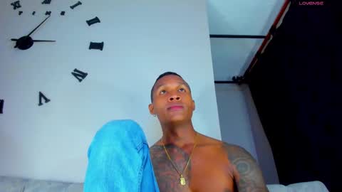 Andres H online show from February 26, 8:59 am