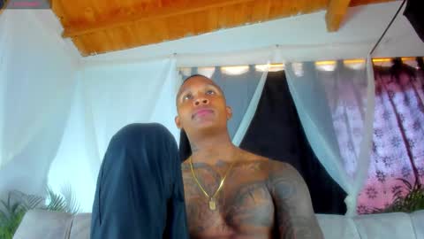 Andres H online show from October 26, 4:13 pm