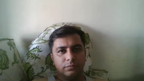 Snapshot of rahuldave007 chatting on February 13, 9:27 am Dave online show from February 13, 9:27 am