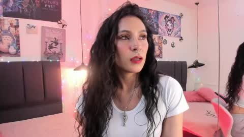 Snapshot of raia_ chatting on May 15, 3:35 am Raia online show from May 15, 3:35 am
