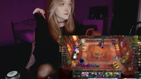 Snapshot of raiingurl chatting on April 24, 10:01 pm Kate online show from April 24, 10:01 pm