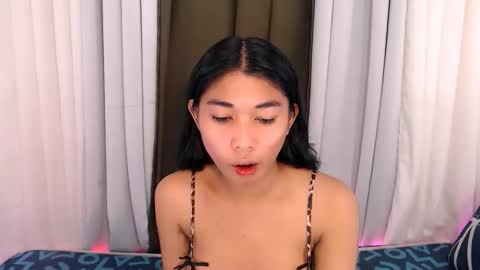 raindrizzle1706 online show from February 7, 5:27 pm