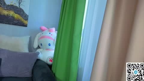 Snapshot of rainevi chatting on May 22, 12:33 pm rainevi online show from May 22, 12:33 pm