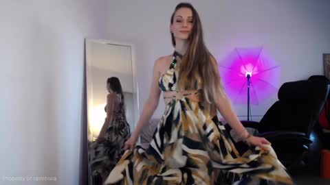 Snapshot of rainleiwa chatting on December 30, 2:30 pm Call me Lei online show from December 30, 2:30 pm