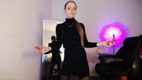 Snapshot of rainleiwa chatting on October 26, 4:13 pm Call me Lei online show from October 26, 4:13 pm