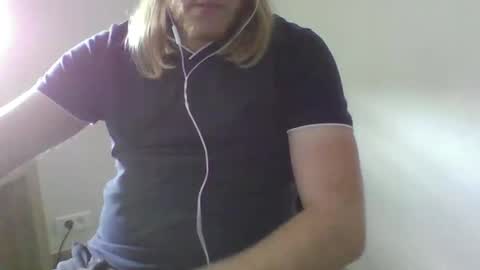 Snapshot of rainmaker08 chatting on October 1, 1:06 pm rainmaker08 online show from October 1, 1:06 pm