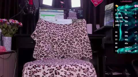 Laura online show from February 17, 3:36 am