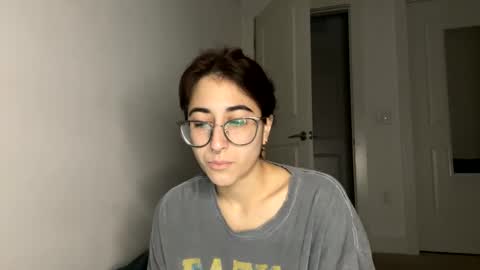 Ray Ray online show from December 7, 3:04 am