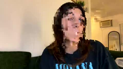 Snapshot of raiyvyn chatting on April 28, 4:06 am Ray Ray online show from April 28, 4:06 am