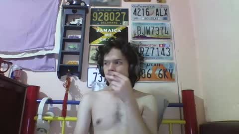 Snapshot of raku2386 chatting on January 1, 12:32 am Ken online show from January 1, 12:32 am