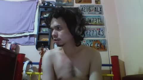 Snapshot of raku2386 chatting on January 1, 6:47 am Ken online show from January 1, 6:47 am