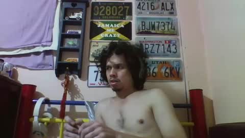 Snapshot of raku2386 chatting on January 1, 9:49 am Ken online show from January 1, 9:49 am