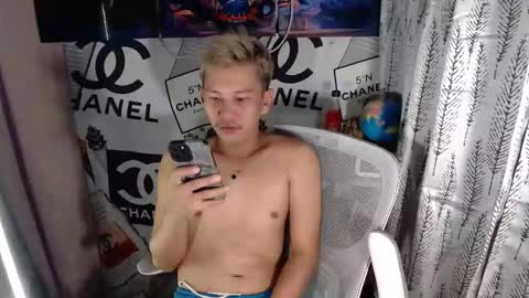Snapshot of ralfhuge24 chatting on April 23, 12:29 pm ralfhuge24 online show from April 23, 12:29 pm