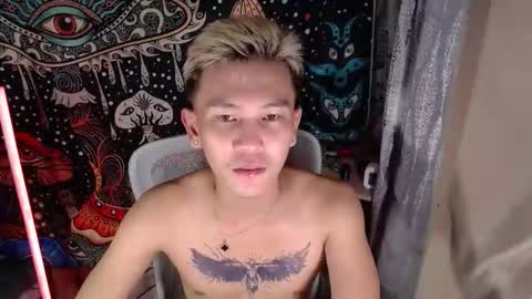 Snapshot of ralfhuge24 chatting on May 4, 6:20 am ralfhuge24 online show from May 4, 6:20 am