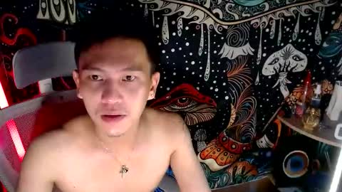 Snapshot of ralfhuge24 chatting on May 22, 9:37 am ralfhuge24 online show from May 22, 9:37 am