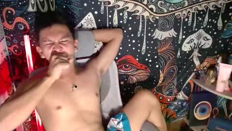 Snapshot of ralfhuge24 chatting on May 27, 1:57 am ralfhuge24 online show from May 27, 1:57 am