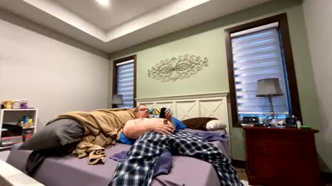 Snapshot of ralph_roberts chatting on March 28, 12:16 pm Ralph Roberts online show from March 28, 12:16 pm