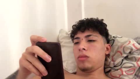 Snapshot of ramiroo2312 chatting on February 19, 11:38 am ramiroo2312 online show from February 19, 11:38 am