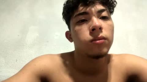 Snapshot of ramiroo2312 chatting on February 24, 2:30 am ramiroo2312 online show from February 24, 2:30 am