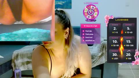 Snapshot of ramonaanca99 chatting on May 23, 10:36 pm Kim-Hot-Girl online show from May 23, 10:36 pm
