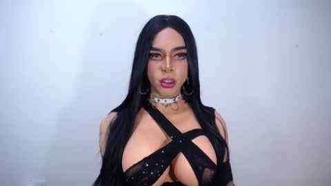 RamonaSmit online show from November 17, 9:09 pm