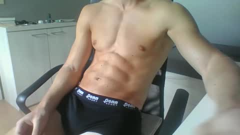 ramonjoosse2001 online show from May 12, 11:51 am