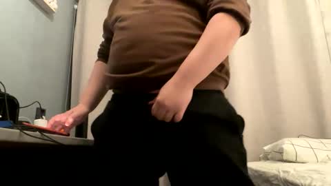 Snapshot of ramsesderde chatting on December 11, 9:23 pm ramsesderde online show from December 11, 9:23 pm