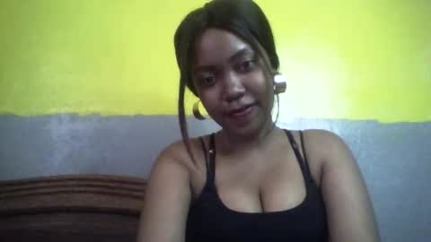 Snapshot of ranah23 chatting on February 19, 9:27 am ranah23 online show from February 19, 9:27 am