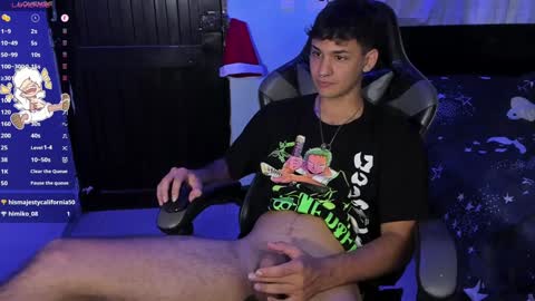 Snapshot of randallstone chatting on December 21, 5:40 pm A independent Model online show from December 21, 5:40 pm