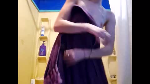 Snapshot of randcandy77 chatting on January 21, 7:28 pm Randcandy77 online show from January 21, 7:28 pm