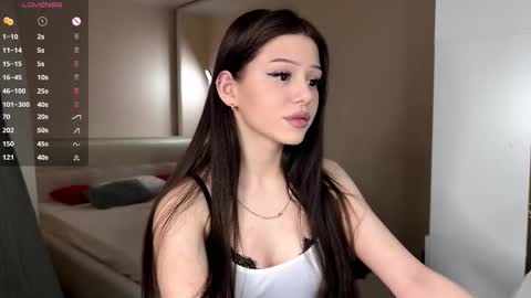 Snapshot of randiburt_ chatting on February 21, 7:04 pm Luna online show from February 21, 7:04 pm