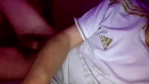 Snapshot of randobad12 chatting on March 1, 12:39 am randobad12 online show from March 1, 12:39 am