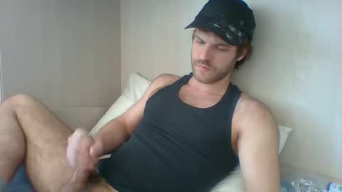 Snapshot of randomguy_42 chatting on June 3, 10:18 am randomguy_42 online show from June 3, 10:18 am