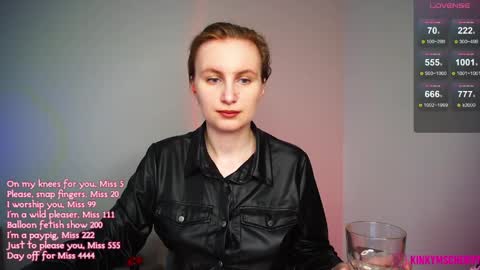 Snapshot of randycherry chatting on May 17, 2:35 pm Cherry Miss Cherry online show from May 17, 2:35 pm