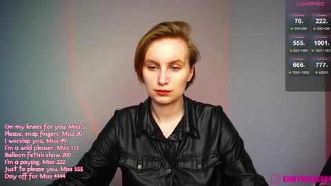 Snapshot of randycherry chatting on June 7, 3:38 pm Cherry Miss Cherry online show from June 7, 3:38 pm