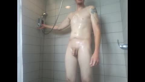 Snapshot of randyrichard_25 chatting on June 10, 3:22 pm randyrichard_25 online show from June 10, 3:22 pm