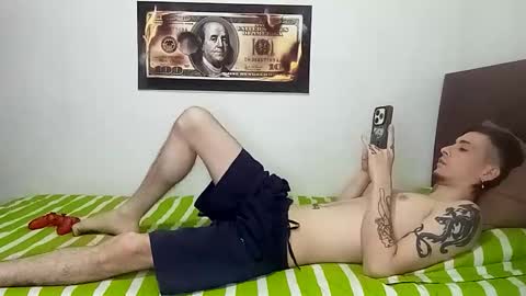 Snapshot of rangel_sex chatting on April 25, 11:24 pm Rangel and Lola online show from April 25, 11:24 pm