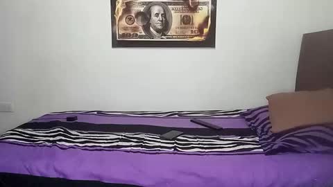 Snapshot of rangel_sex chatting on May 18, 12:51 am Rangel and Lola online show from May 18, 12:51 am