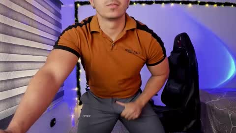 Snapshot of ransoj chatting on January 14, 3:28 pm Jonas online show from January 14, 3:28 pm