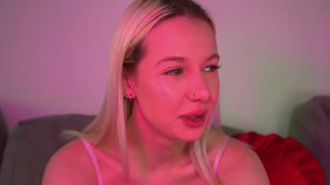 Snapshot of rany_thompson chatting on April 26, 8:34 am Rany Thompson online show from April 26, 8:34 am