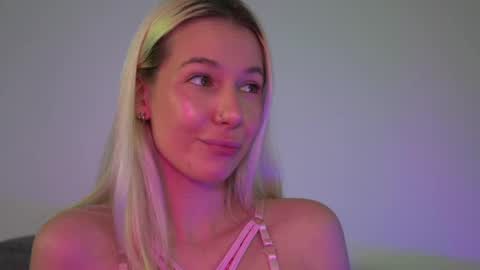 Snapshot of rany_thompson chatting on May 2, 9:14 am Rany Thompson online show from May 2, 9:14 am