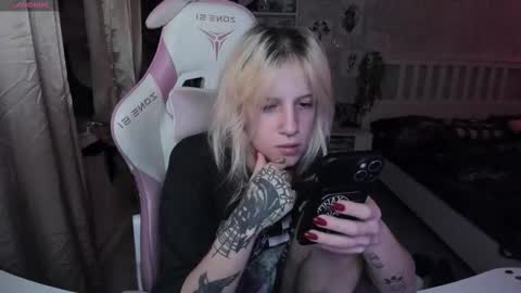 Snapshot of rapunzel_cute chatting on November 9, 8:29 pm Rapunzel online show from November 9, 8:29 pm