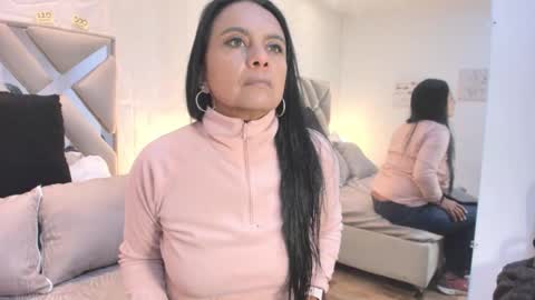 Raquel Moore  online show from September 11, 12:27 pm