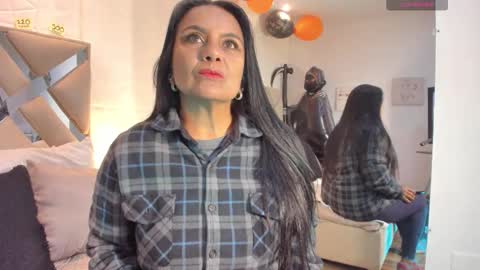 Raquel Moore  online show from October 20, 12:16 pm